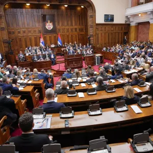 صربيا تتجه نحو تقييد أنشطة المنظمات غير الحكومية وتقترح مشروع قانون "روسي" مثير للجدل