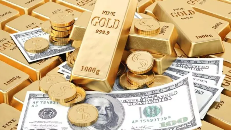 ترقُّب خفض الفائدة يهبط بالذهب في المعاملات الفورية 0.4%