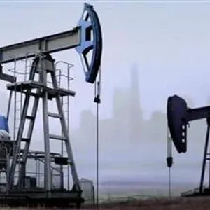 النفط يرتفع بفضل بيانات صينية قوية وصراع الشرق الأوسط