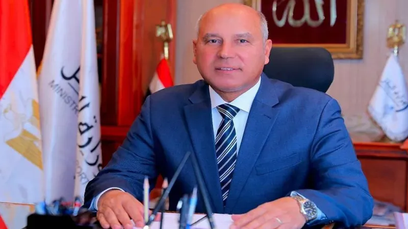 وزير النقل المصري يتابع إجراءات الأمن للمراكب النيلية وانتظام العمل بالمواصلات