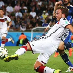 مزاد علني لكرة نهائي مونديال البرازيل 2014 بين ألمانيا والأرجنتين