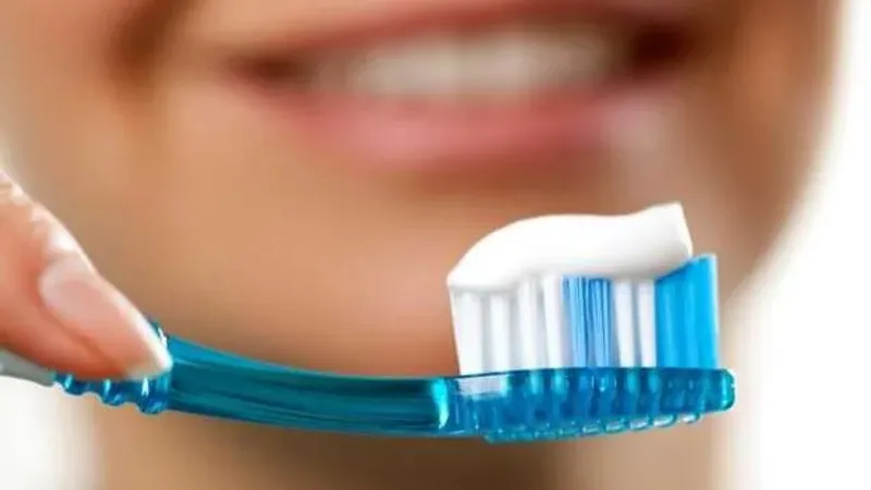 احذر غسل أسنانك في هذا الوقت من اليوم.. يتلفها ويسبب النزيف