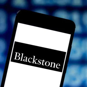 بلاكستون تعرض1.7 مليار دولار لشراء منصة إنفوكوم للرسوم الهزلية الإلكترونية اليابانية