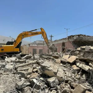 جازان: إزالة المباني الآيلة للسقوط في عدد من الأحياء