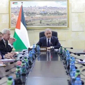 وزير فلسطيني يكشف سر استقالة حكومة اشتية في هذا التوقيت