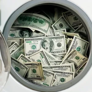 الإمارات تتقدم 16 مركزاً في مؤشر «بازل» لمكافحة مخاطر غسل الأموال