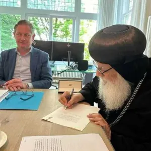 بمساحة 2270 متر.. الكنيسة الأرثوذكسية توقع عقد شراء «مبنى جديد» في هولندا (صور)