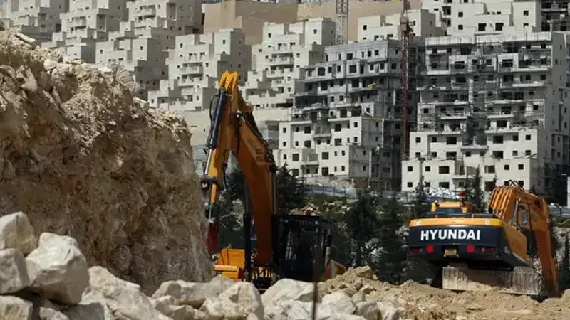 شلل يصيب قطاعي البناء والتأمين في إسرائيل