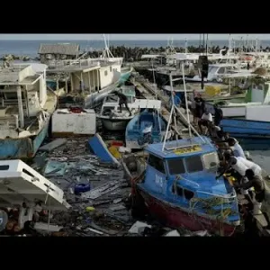 إعصار بيريل يضرب جزر الكاريبي ويخلف خسائر مادية وبشرية