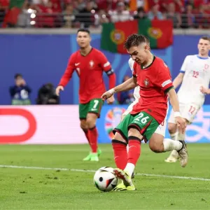 المنتخب البرتغالي يحجز بطاقة الربع بفوزه بركلات الترجيح على نظيره السلوفيني