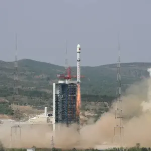 الصين تُطلق أربعة أقمار صناعية إلى الفضاء