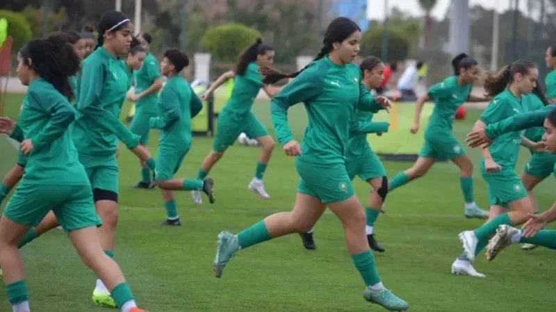 المنتخب الوطني النسوي لأقل من 17 سنة يجري آخر حصة تدريبية قبل لقاء الجزائر
