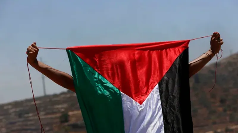 محدث:: إسبانيا والنرويج تعترفان رسمياً بدولة فلسطين