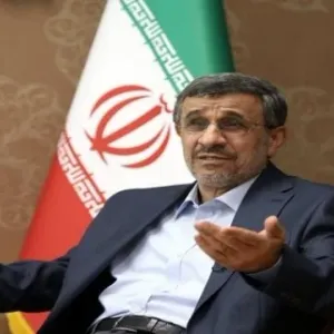 الرئيس الأسبق أحمدي نجاد يسجّل ترشّحه لرئاسة إيران