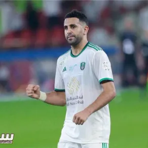 منتخب الجزائر يعلن عن إصابة رياض محرز وحسام عوار