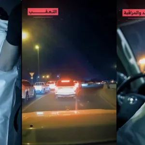 بالفيديو.. مشاهد حية للقبض على شخصين من مروجي المخدرات في قطر