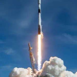 "سبيس إكس" و"ناسا" تطلقان مهمّة "كرو-9" إلى الفضاء الشهر المقبل