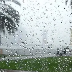 هطول أمطار غزيرة على عسير ومتوسطة في الباحة