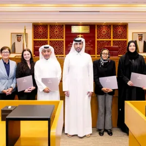محكمة قطر الدولية تكرّم طلاب القانون