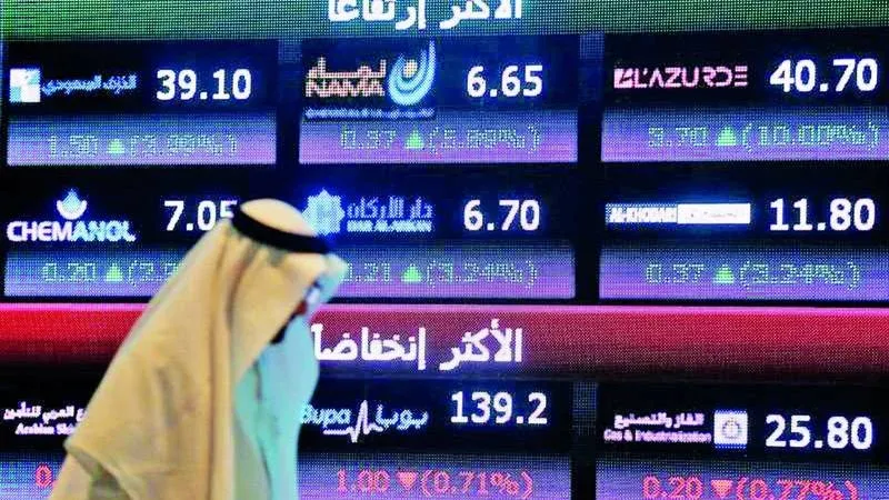أسواق الخليج تحت ضغط انخفاض أسعار النفط.. والسبعيني المصري يسجل ثاني خسارة يومية على التوالي