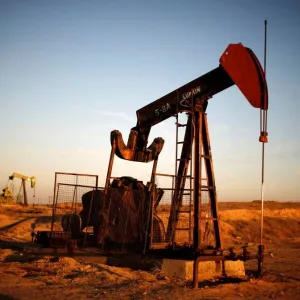 ارتفاع النفط بنسبة تتجاوز 4% وسط مخاوف نقص الإمدادات وإمكانية اندلاع صراع إقليمي