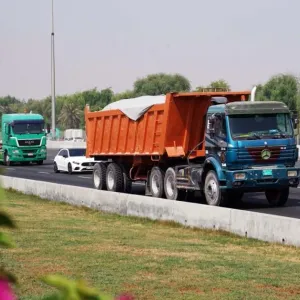 «طرق دبي» تكشف تفاصيل إستراتيجية النقل التجاري واللوجستي البري 2030
