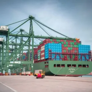 "موانئ" تزيد فترة الإعفاء لأجور تخزين الحاويات الفارغة في ميناء الدمام إلى 20 يوما