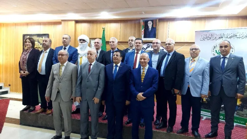 تأسيس تحالف سياسي بين 4 أحزاب من أجل الجزائر