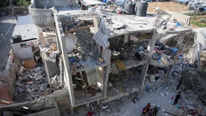 تحذيرات من كارثة صحية غير مسبوقة في غزة ومخاوف أممية من "مذبحة" برفح