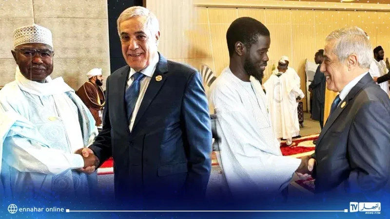 العرباوي يلتقي الرئيس السينغالي ويجري محادثات مع الامين العام لمنظمة التعاون الاسلامي