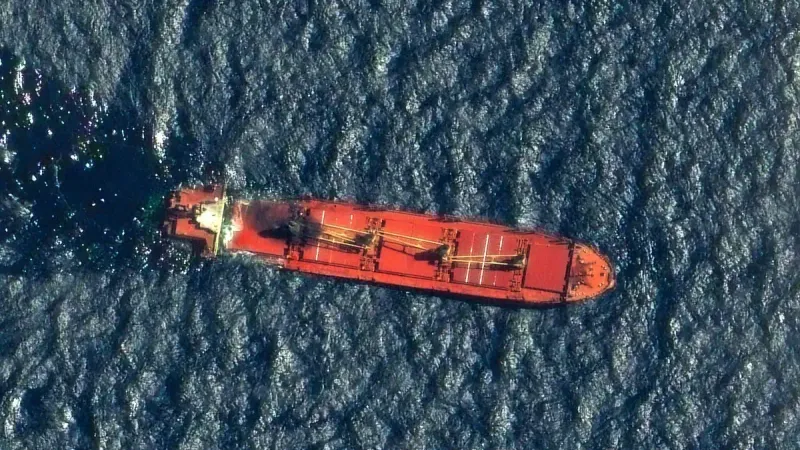 صناعة الشحن العالمية تحذر من تعرض السفن التجارية للخطر مع تصاعد التوترات