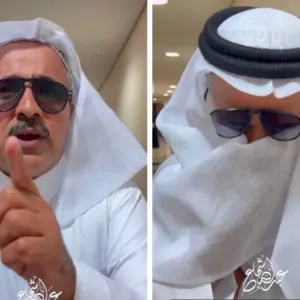 شاهد: الإعلامي "سلمان عسكر " يجهش بالبكاء بعدما أنصفه أمير  عسير .. ويعلق : الله يلعن من يسيء لآل سعود