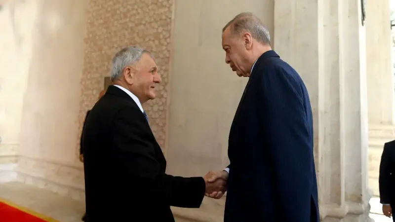 الرئيس رشيد يستقبل أردوغان في قصر بغداد