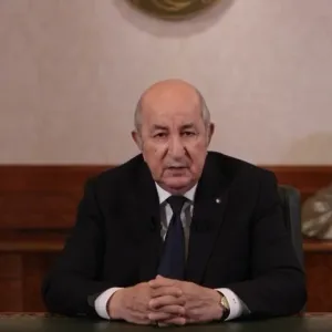 الرئيس الجزائري مهنئا بعيد الفطر: أصبح للمواطن خيارات تحميه من حسابات أصحاب المصالح الضيقة (فيديو)