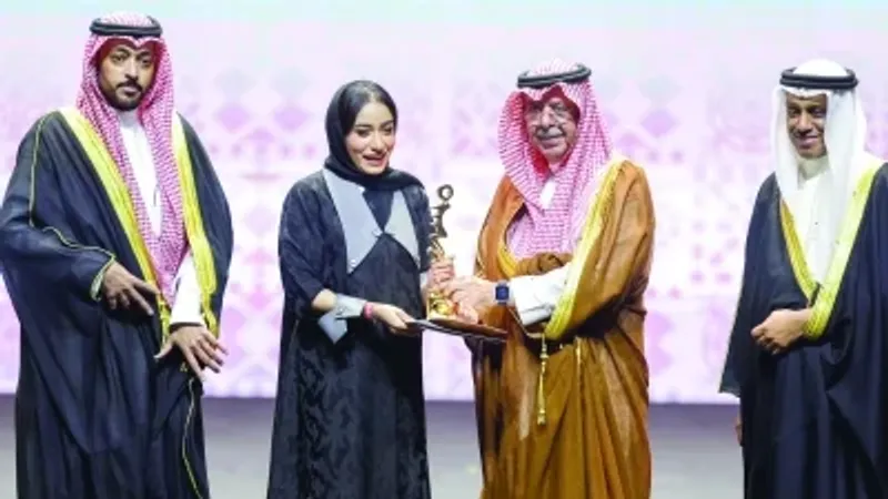 أسماء العوفية أفضل ممثلات «مهرجان المسرح الخليجي الرابع عشر»