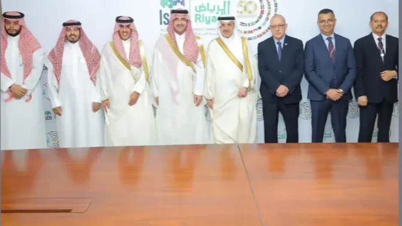 الصندوق السعودي للتنمية و«البنك الإسلامي» يوقعان مذكرة تفاهم لتعزيز التعاون الإنمائي المشترك