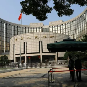 تثبيت «المركزي» الصيني الفائدة يرفع اليوان من أدنى مستوى له في 7 أشهر