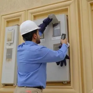 "المالية" : "السعودية الخضراء" وراء تركيب 10 ملايين عداد كهرباء ذكي تخفض 1.8 مليون طن انبعاثات كربونية سنويا