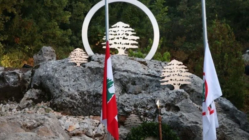 قيادة "القوات اللبنانية" تتصل بأكثر من نائب سابق من أعضاء "تيار المستقبل"... ما السبب؟
