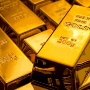 الذهب يتراجع مع ترقب مؤشرات على اتجاه أسعار الفائدة الأمريكية