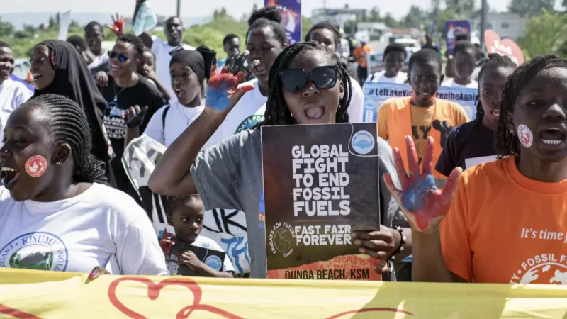 محتجون في كينيا يدعون لاتخاذ إجراءات بشأن تغير المناخ