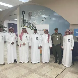 مدير فرع «الموارد البشرية» بمنطقة مكة يتفقد لجان الرقابة بمطار الملك عبدالعزيز