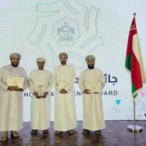 مدرسة بلعرب بن سلطان تحل ثانيًا في جائزة التميز المدرسي الخليجي