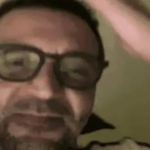 "محتجز في غرفة تحت الأرض".. شاهد: أول صور لـ "هانيبال القذافي " من محبسه في لبنان
