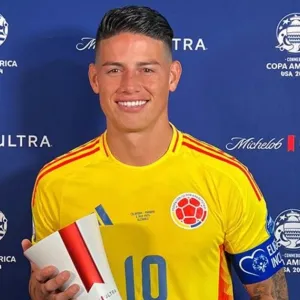 خاميس رودريغيز أفضل لاعب في مباراة كولومبيا وبنما