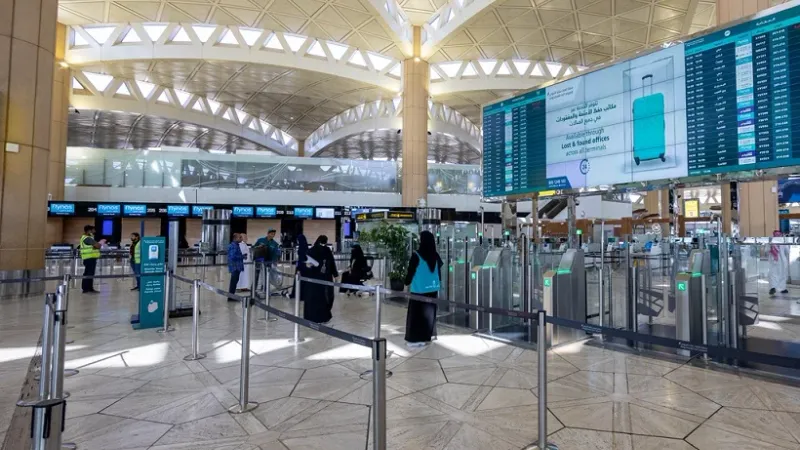 مطار الملك خالد يتصدر المطارات الدولية الكبرى في ترتيب الأداء بالسعودية