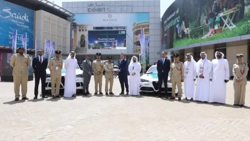 شرطة دبي تضم سيارتي «ألفا روميو» إلى أسطول دورياتها الفارهة