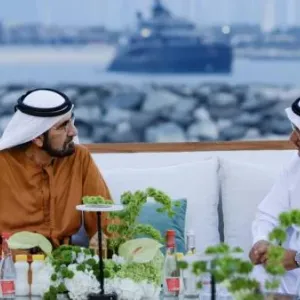 محمد بن راشد يزور مجلس عبد الله المنصوري في دبي