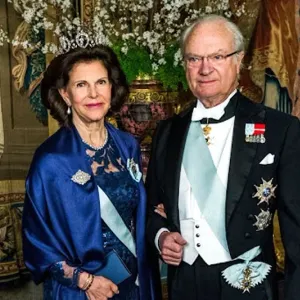 الملك محمد السادس يهنئ عاهل السويد