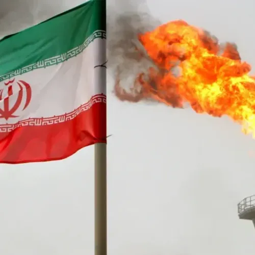ارتفاع كبير في أسعار النفط والذهب عقب الهجوم على إيران